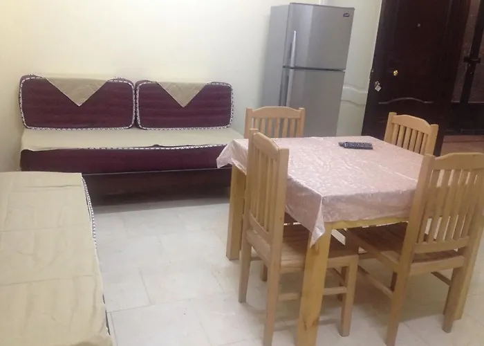 Happy Days Apartmanhotel Gurdaka