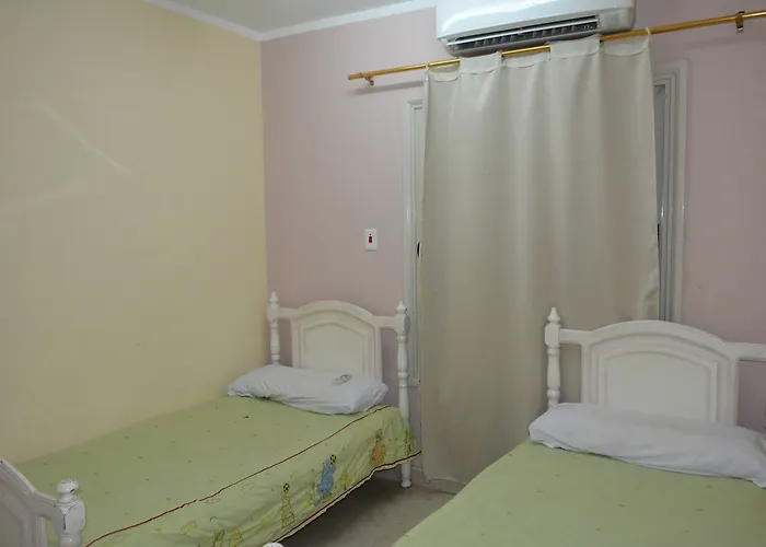 Apartmanhotel Happy Days Gurdaka