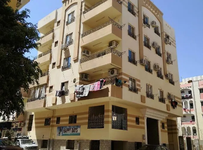 Happy Days Apartmanhotel Gurdaka
